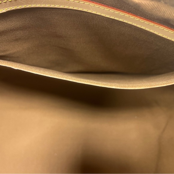 Auth Louis Vuitton Carryall - Picture 12 of 16